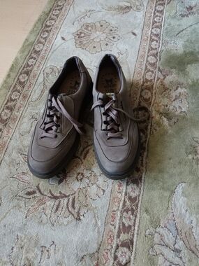 Mephisto Men’s Lace-Up Loafers in Taupe Brown